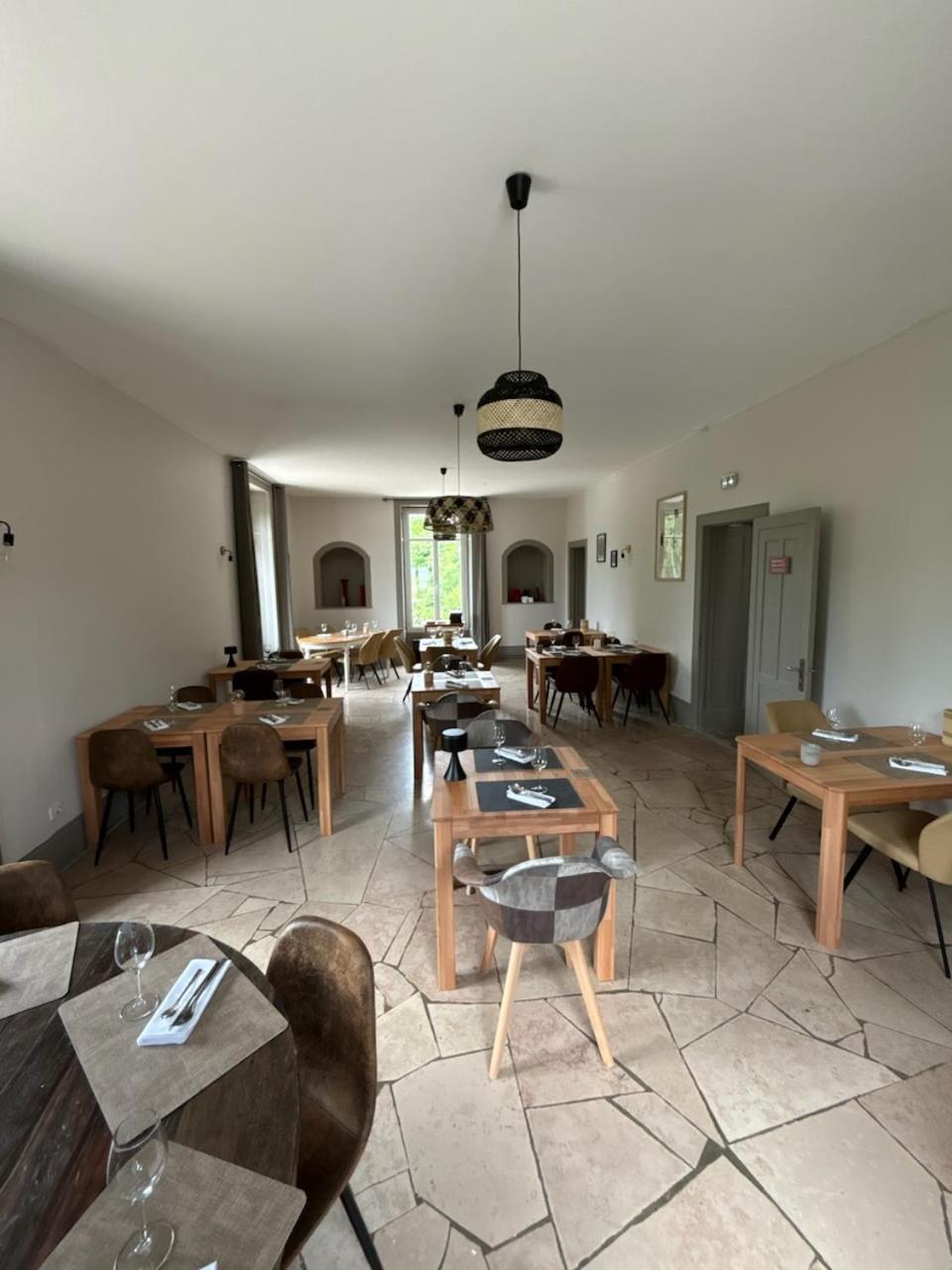 Logis Hotel & Restaurant Le Parcey 外观 照片